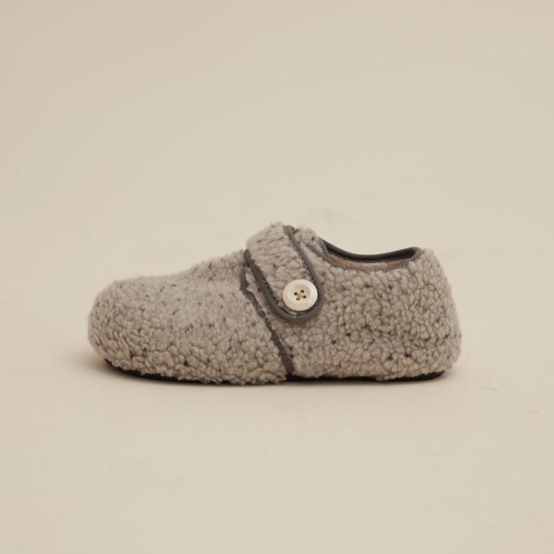 

Retro plush flat-soled women s cotton shoes, old Beijing cloth shoes, cute round-headed Boken shoes, plush warm Doudou cotton shoes 40