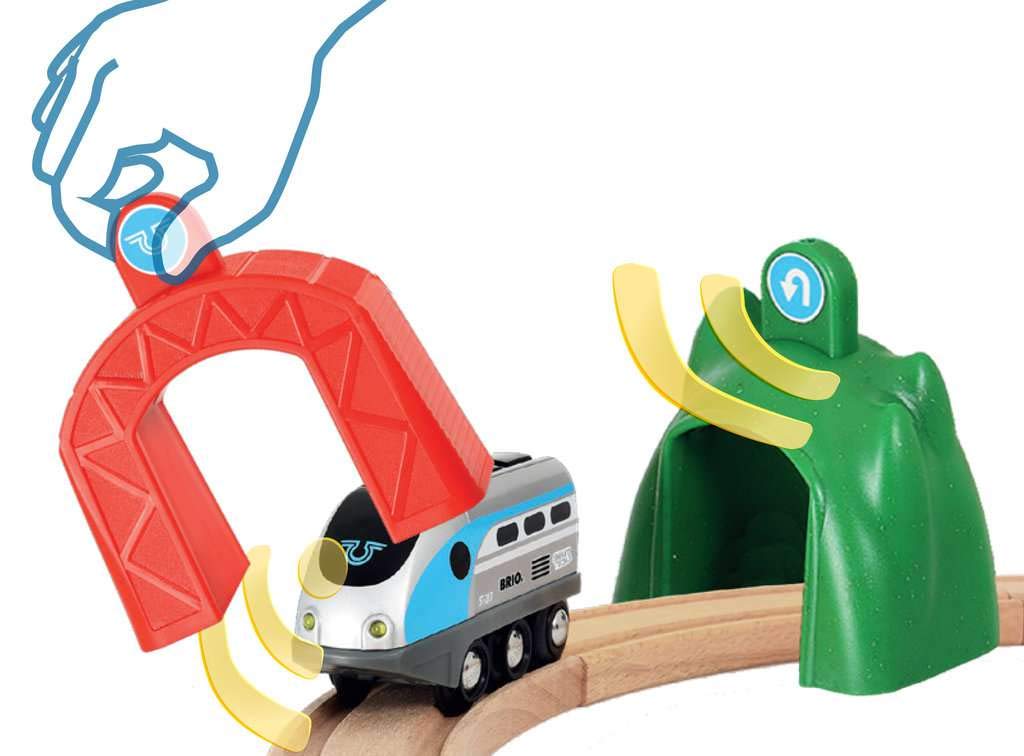 Locomotora eléctrica BRIO Smart Tech Action Tunnel 33834 comprar a