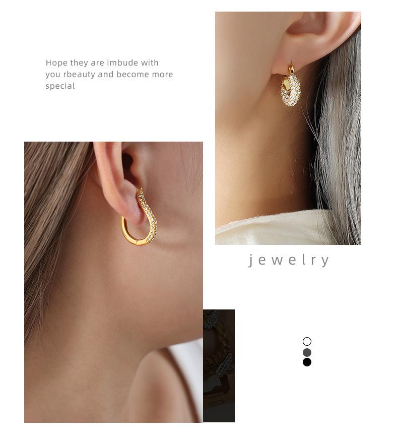 Light Luxury Retro Titanium Gold U-Shaped Rhinestone Geometric Earrings for Women