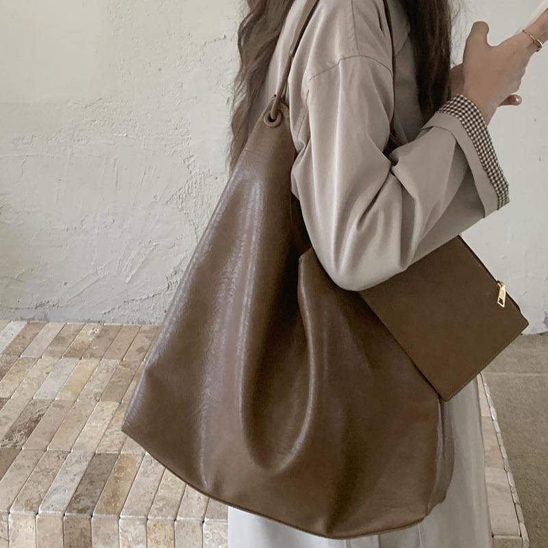 New Autumn and Winter Ins Casual Versatile Commuting Large Capacity Soft Pitot Bag Student Class Shoulder Bag Women