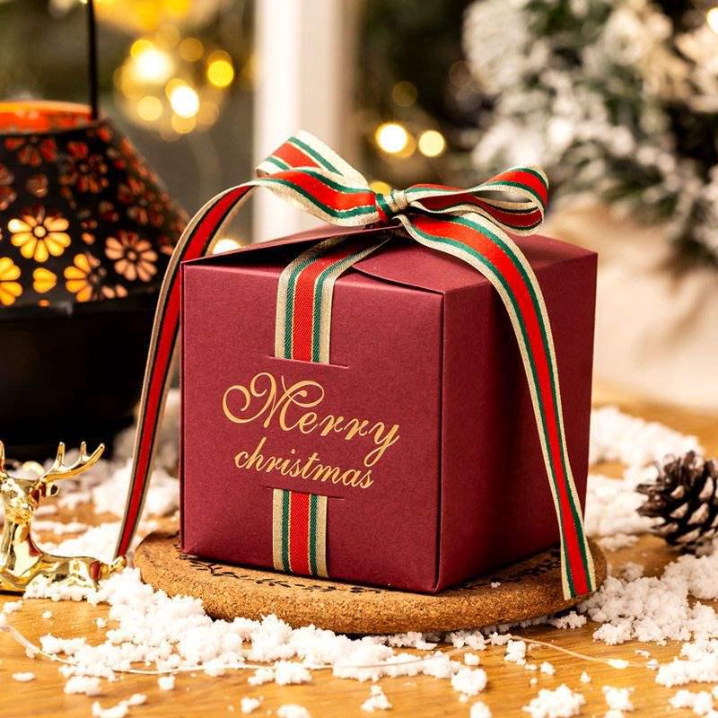 Christmas Apple Gift Box for Kids - Creative Holiday Packaging with Candy Bag