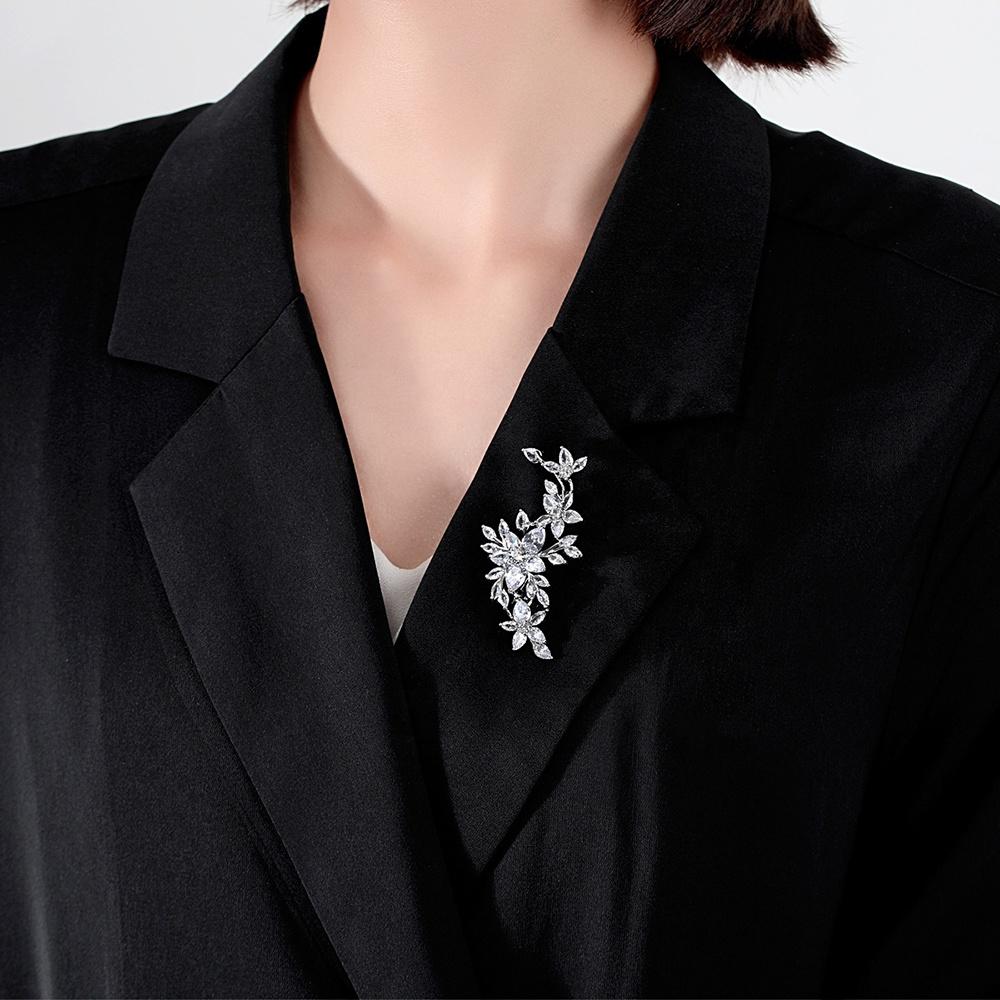 Luxury Exquisite Bling CZ Bridal Breastpin Wedding Clothes Jewelry Fashion Noble Zircon Flower Design Lapel Pin Brooch Jewellery