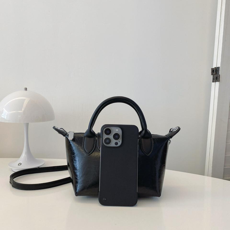Módní značková kabelka nová módní taška přes rameno High-end dámská taška Módní okrajová volnočasová kabelka dámská crossbody taška