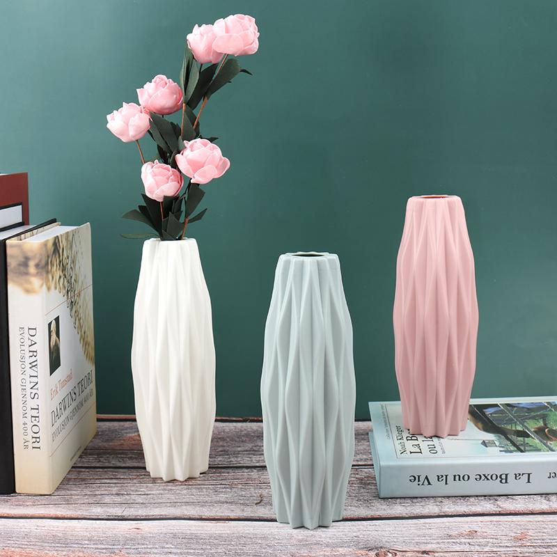 Vaso Decorativo In Ceramica Bianca Con Cordoncino - Design Plissettato, 8,9x17,8 Cm, Per Fiori E Piante