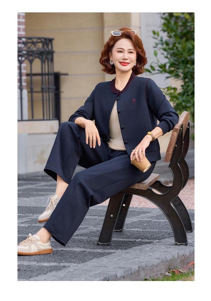Autumn 2026 Stylish Two-Piece Suit for Middle-Aged & Elderly Women