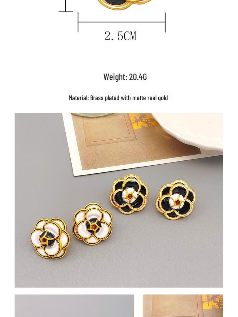 Vintage Kamelien Emaille Ohrringe: Schwarz/Weiß Farbblock Dreilagige Blumenstecker mit 925 Sterlingsilber