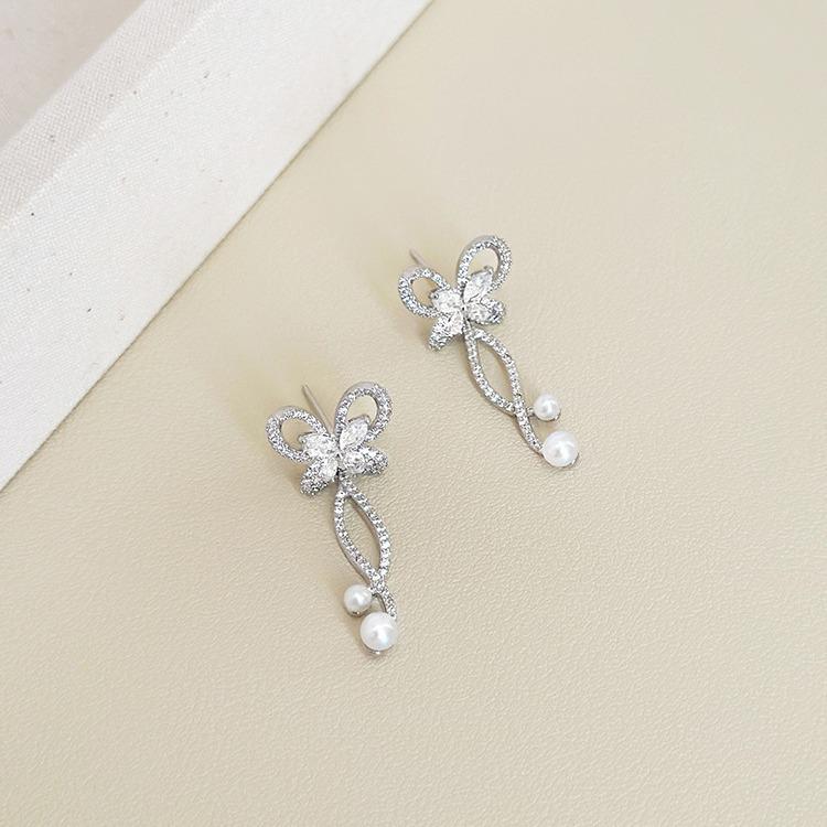 Exquisite Silver Pearl Tassel Earrings: Niche Design, Versatile & High-End