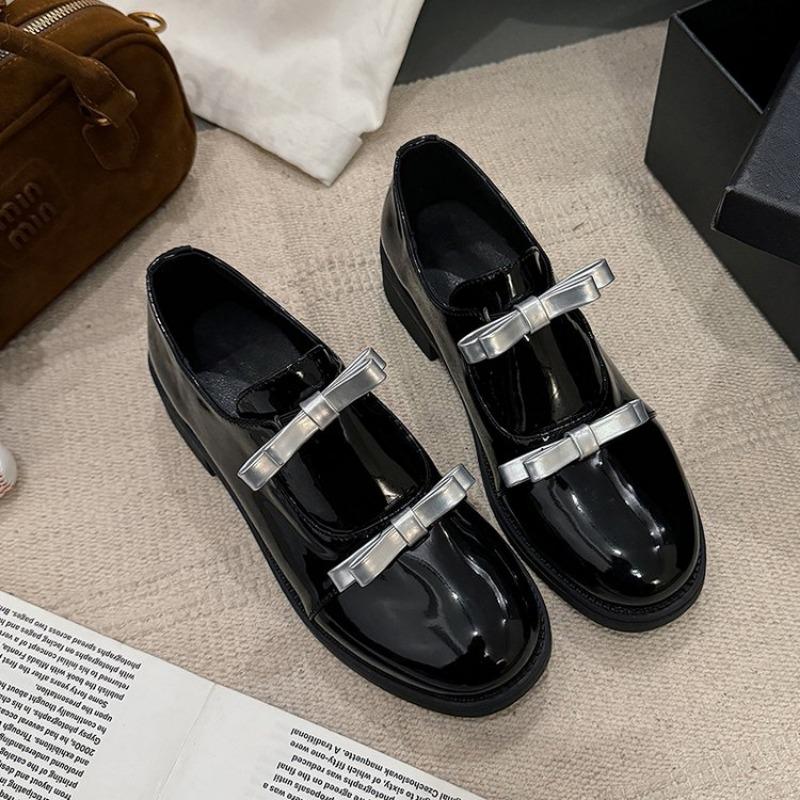 Fashion Brand New 2025 Chic Women's Shoes Fashion Sweet Bow Tie Patent Leather Slip On Comfort Loafers Flats with Low Heel