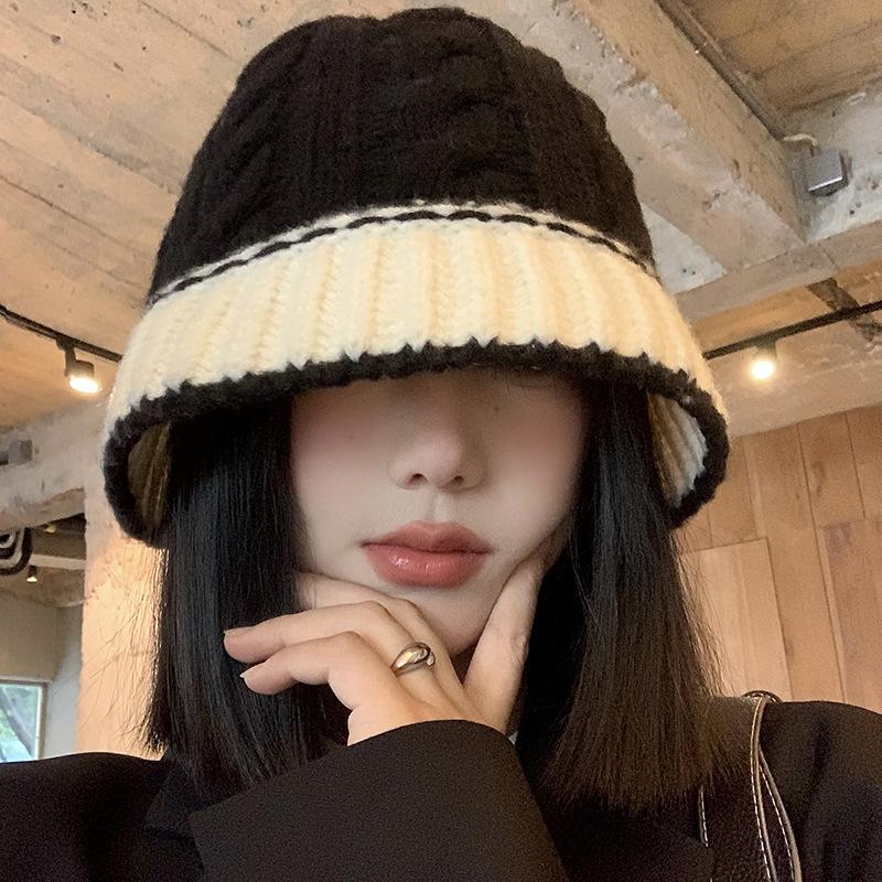 In Autumn and Winter Korean Style Black Woolen Hats Are Versatile and Can Make Your Face Look Good Small Knitted Hats Are Trendy