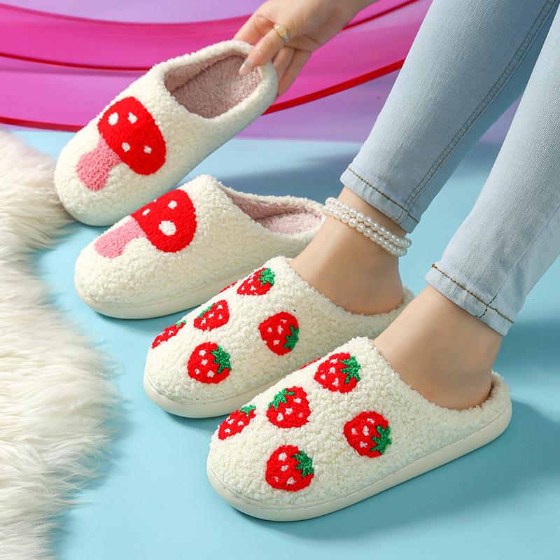 Cotton Slippers Autumn and Winter Cute Strawberry Indoor Home Couple Soft Sole Warm Plush Bag Head Shoes