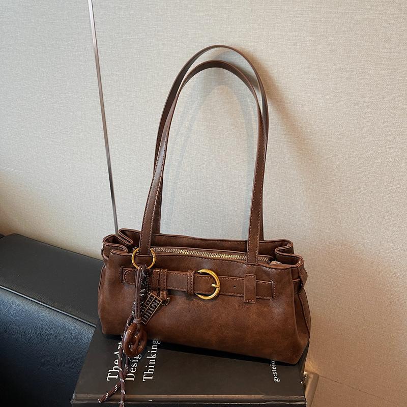 Retro bag women's large capacity 2025 new autumn and winter leisure niche design single shoulder underarm bag commuter pillow bag