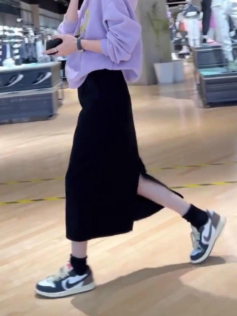 2025 Koreanischer High-Waist Schwarzer A-Linien Schlitzrock für Damen - Slim-Fit & Figurumschmeichelnd für Birnenförmige Körper