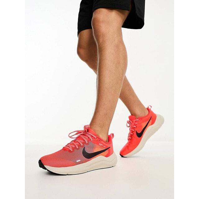 

Красные кроссовки Nike Running Downshifter 12