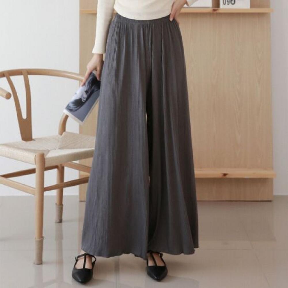 From Heart Plain Pleated 9 Parts Pants