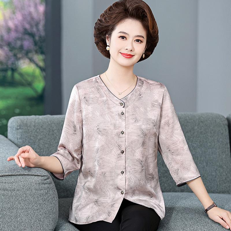 

Elegant Silk T-Shirt for Middle-Aged and Elderly Women, New 2026 Spring/Summer Style with Seven-Quarter Sleeves 5XL (Recommended 150-165 lbs) розовый