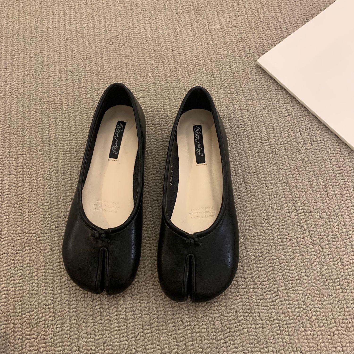 Весна-лето Женские туфли с закрытым носком Уютные кожаные балетки Лоферы с раздвоенным носком Женские джинсы Mary Женские балетки 40 чёрный 2698₽