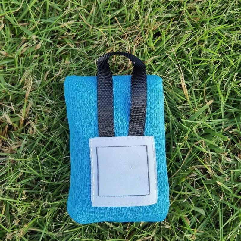 

Picnic outdoor ultra-light floor mat pocket portable and convenient folding moisture-proof mat waterproof lawn beach outing 70 110cm небо синє кольору