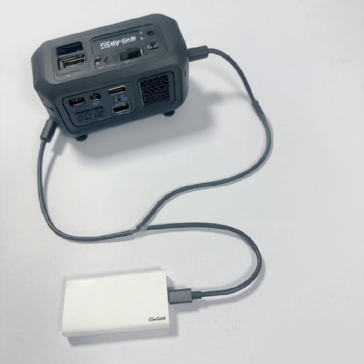 High Safety Waterproof USB C to DC5521 Power Adapter PD 65W Fast Charging Cord Fireproof Construction For Reliable Use