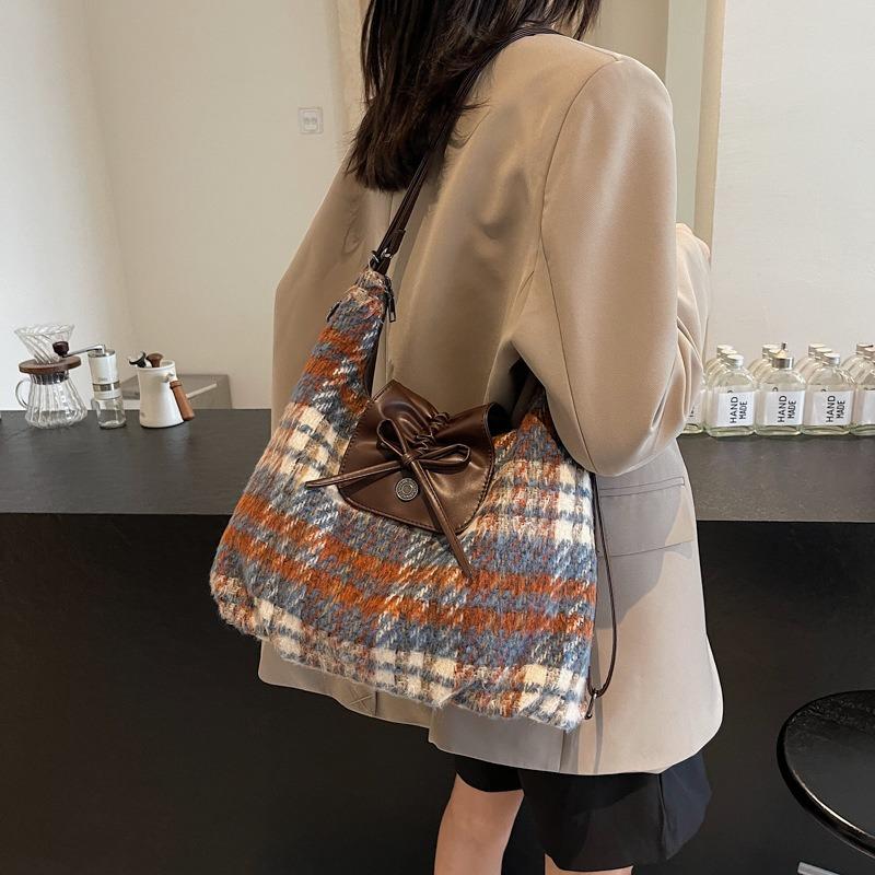 Mode Schleife Karomuster Ein-Pack Mehrzweck Großraum Woll Herbst und Winter Pendeln Vielseitig Einzelne Schulter Umhänge Rucksack