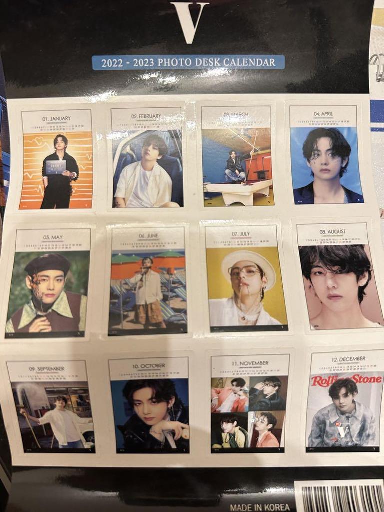 [USED] BTS V 2022 PHOTO CALENDAR Tae Self-standing calendar