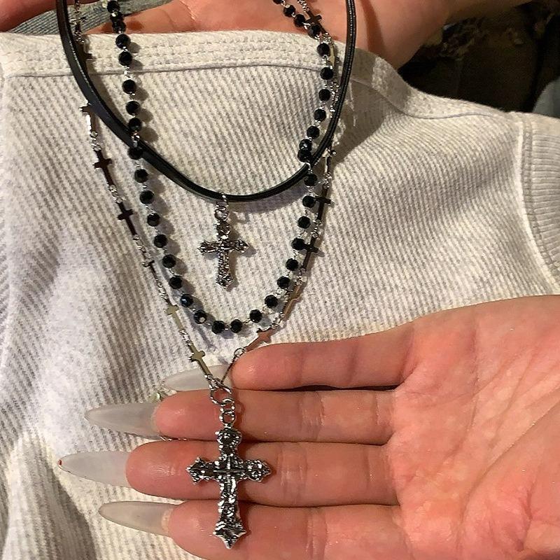 Gothic Dark Style Beaded Thorns Rivet Cross Pendant Necklace Women's Punk Vintage Double Layer Chain Choker Jewelry Accessory