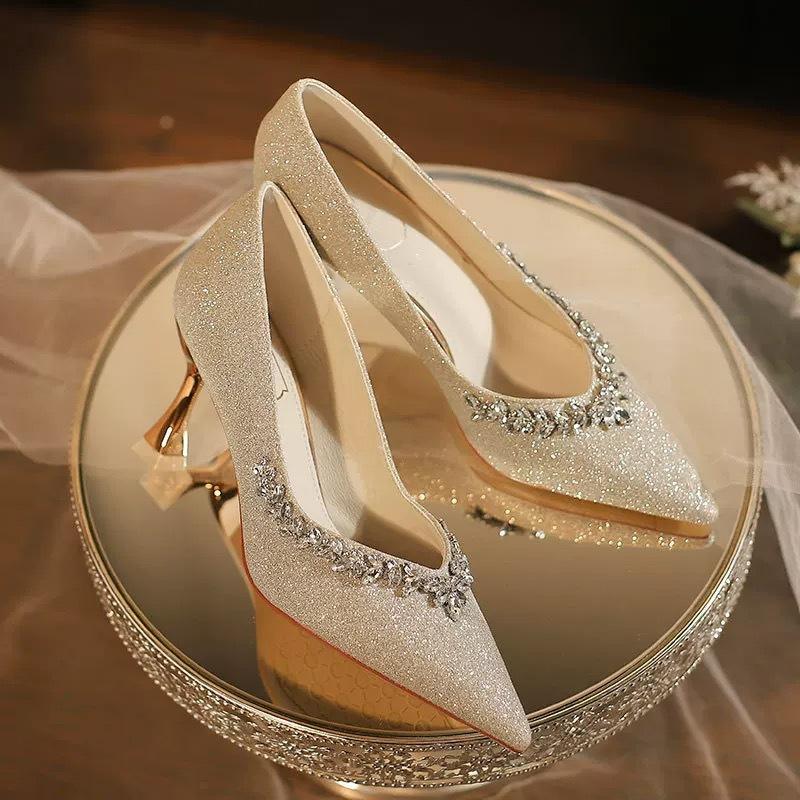 Red wedding shoes, women's show clothes, two wear stiletto bridal shoes 2025 new pregnant women thick heel Chinese dress shoes