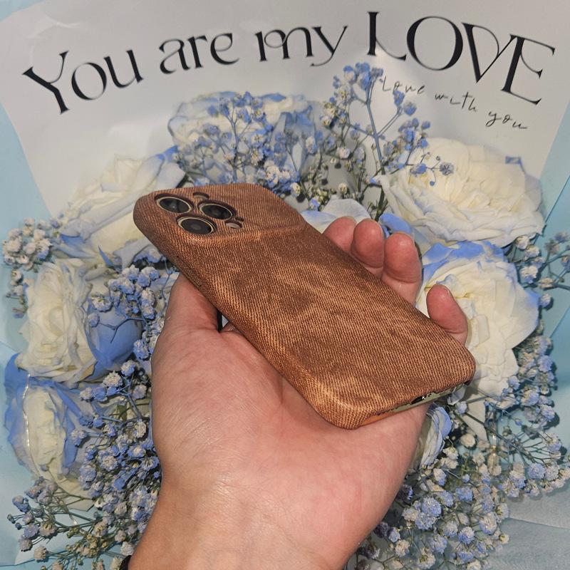 The Texture Is Suitable for The IPhone 15promax Phone Case, IPhone14 Half-wrapped 13/12 Fashionable Shell