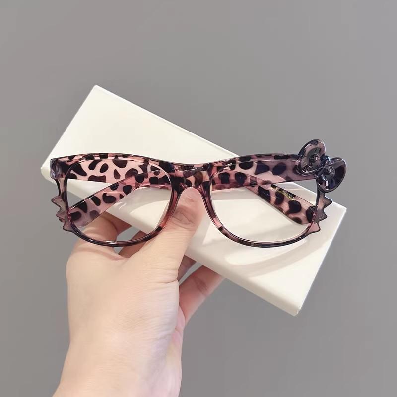 Fashion Leopard Print Bow Eyeglass Frame Cute Plain and Retro Style Y2k Millennium Subculture Versatile Glasses Without Lenses
