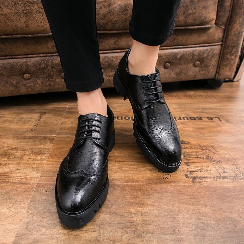 Fashion New Arrival Mens Casual Leather Shoes Thick Soled Formal Shoes Fashion Brogue Shoes Elegant Leisure Walk Oxford Male Shoes Adult