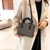 Fashionable Vintage Quilted Pu Leather Handheld Bag For Women Winter Street Style