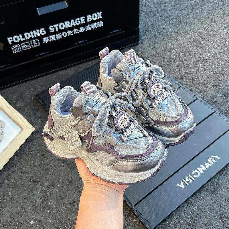 

Girls sports shoes 2025 spring and autumn new casual shoes children s fashion board shoes boys dad shoes medium and older children s shoes 26