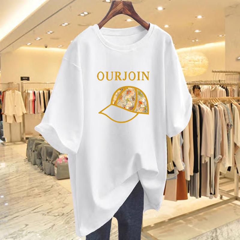

Women s White Loose-Fit Summer T-Shirt with Unique Print S