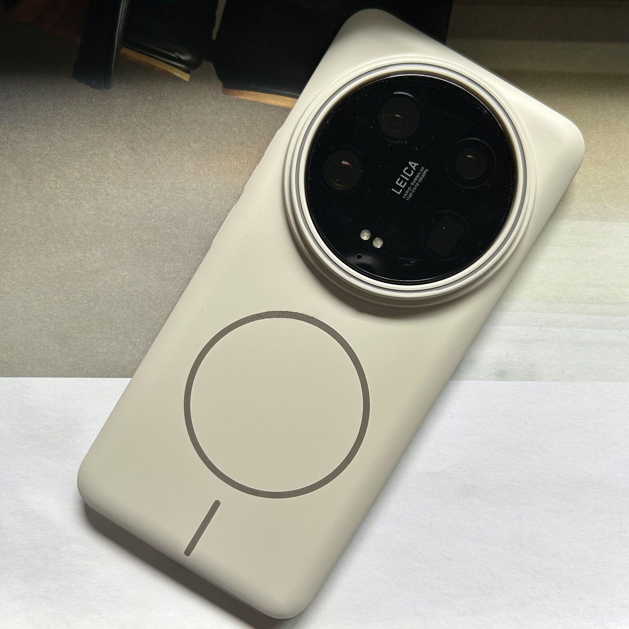 

Для Xiaomi 15 Ultra 14 ultra Чехол Простой и мягкий магнитный ПК приятный на ощупь противоударный Чехол ДляXiaomi 14 15 Ultra Funda For Xiaomi 14 Ultra белый