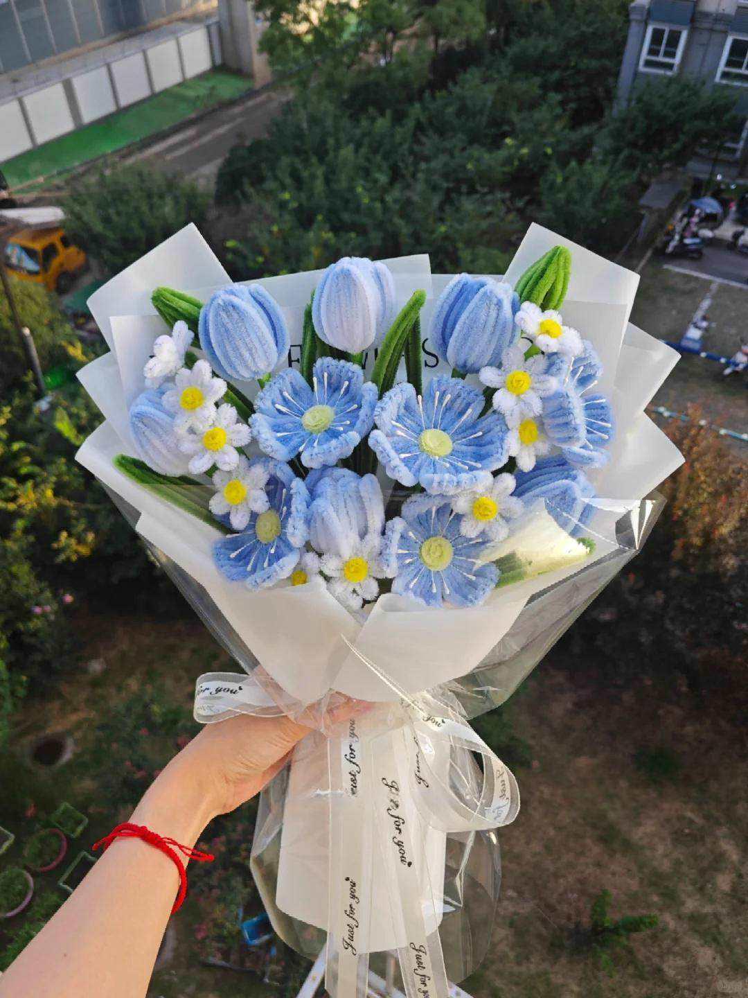 DIY Sunflower Pipe Cleaner Bouquet Kit: Graduation & Teacher's Day Gift