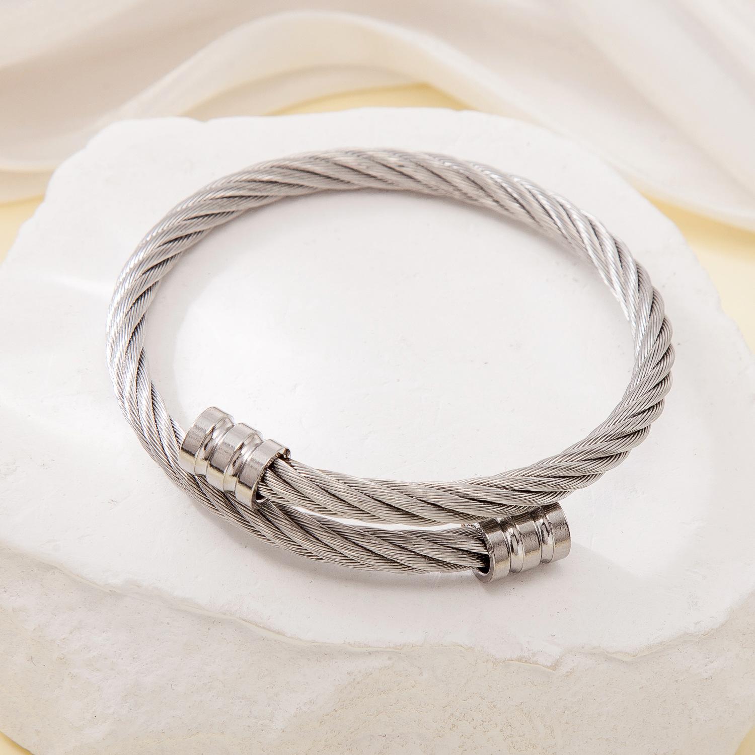 TOHM Fashion Stainless Steel 18k Gold Plated Jewelry Hip Hop Punk Open Elastic Bracelet for Women