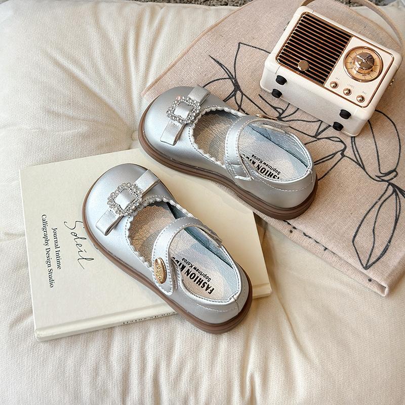 Girls silver single shoes children's leather shoes 2025 spring and autumn new girls fashion princess shoes children's performance shoes tide