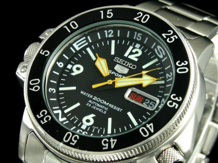 Seiko SKZ211K1 Automatic Map Meter Watch Men's (5) [Imported]