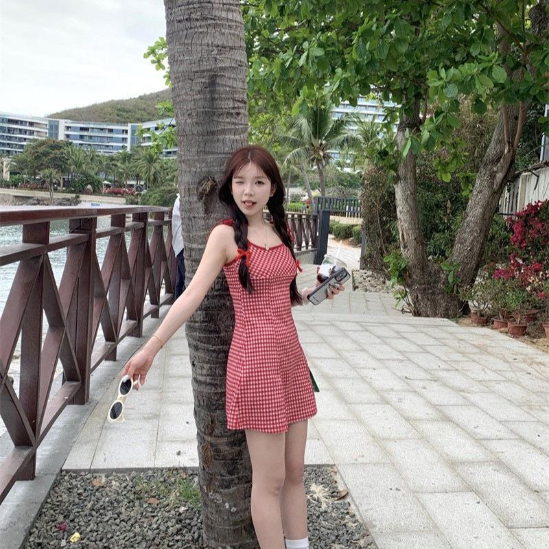 Holiday style plaid suspender dress women's summer new French red halter skirt seaside waist skirt