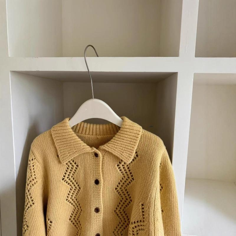 The New Early Autumn High-end Wear Is Unique and Super Good-looking, and the Yellow Knitted Cardigan Jacket Is for Women.
