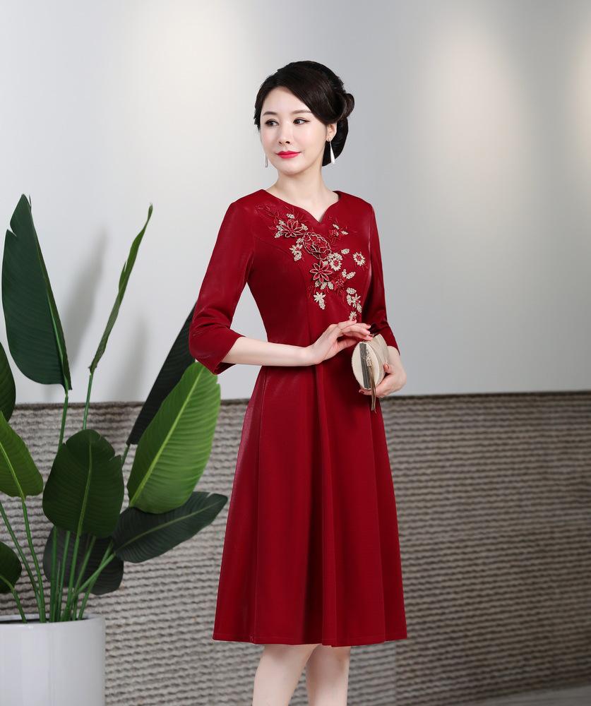 

2021 Autumn Retro Mid-Length Dress for Middle-Aged & Elderly Mothers - Youthful Mid-Sleeve Style for Wedding Toast XL