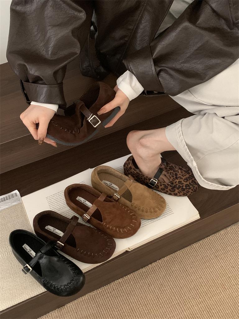 Korean version of retro style flat-bottomed velvet leopard print single shoes women's 2025 new models with skirts versatile one-word belt Mary Jan