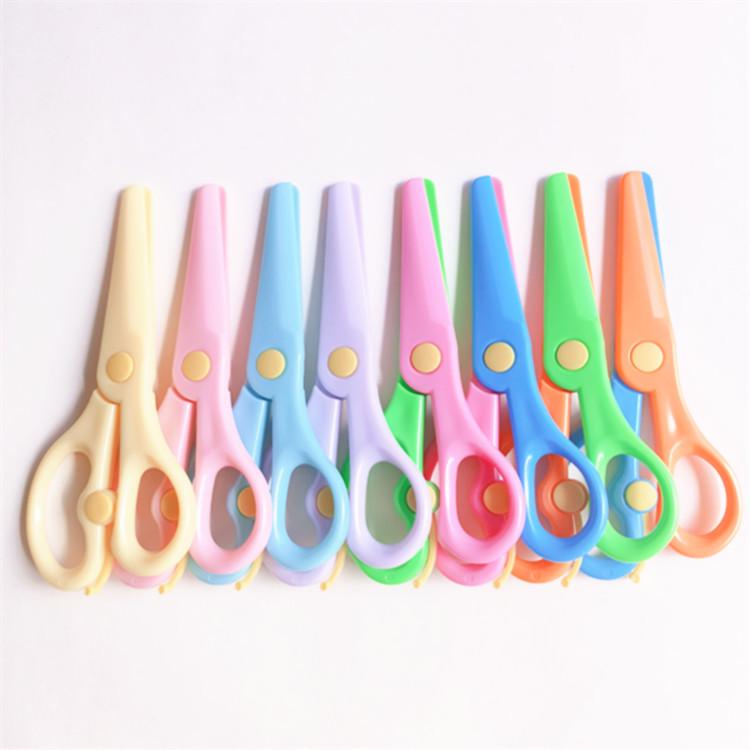 Children's All-Plastic Safety Scissors for Kindergarten Crafting