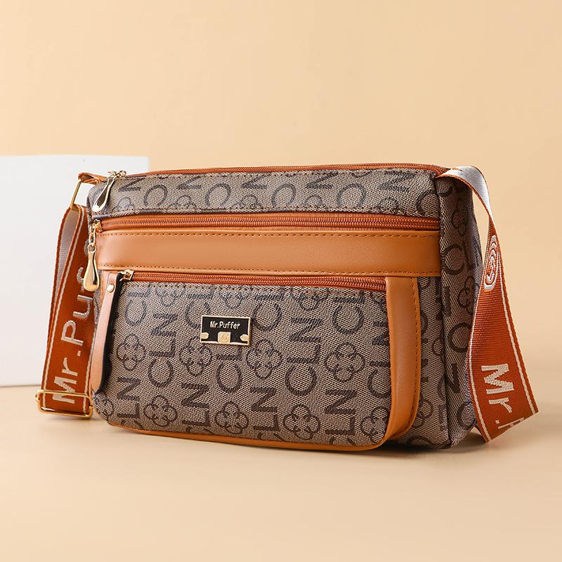Wide-shoulder Crossbody Bag for Women, A Fashionable Trend. It's A Single-shoulder Bag for Middle-aged and Elderly Mothers