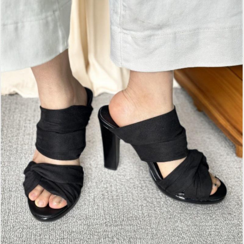 

Нишевый дизайн водонепроницаемая платформа толстый каблук крутые тапочки женские 2025 новые красивые сексуальные не устают ноги с открытым носком высокие каблуки 40 чёрный