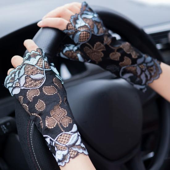 Kvinner Gjennomsiktige Blondehansker Vintage Blomstrete Håndleddshansker Fingerløse Brudehansker for Derby Teselskap Opera Kveld Ball Cosplay