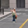 1/64 Scale Miniature Woman Static Resin Model Character Realistic for Collectors