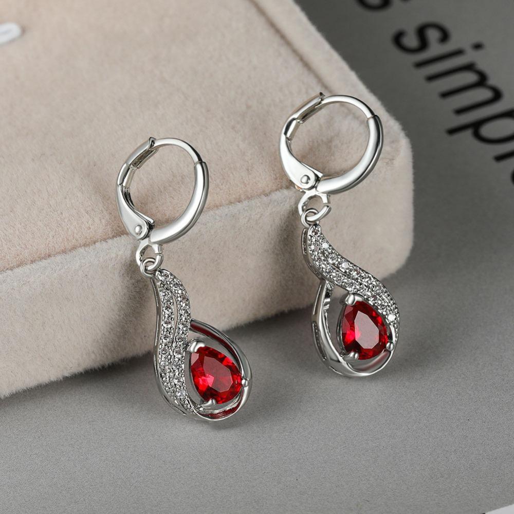 Новые Популярные Серьги с Цирконом в виде Капель Воды и Серьги-Пуссеты с Бриллиантами Серьги-Пряжки Женские Легкая Роскошь и Универсальные Маленькие Аксессуары
