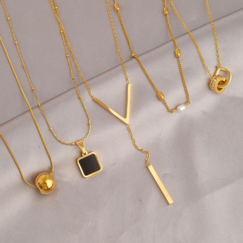 Gold Titanium Steel Clavicle Necklace For Women Light Luxury Versatile Fashion Jewelry