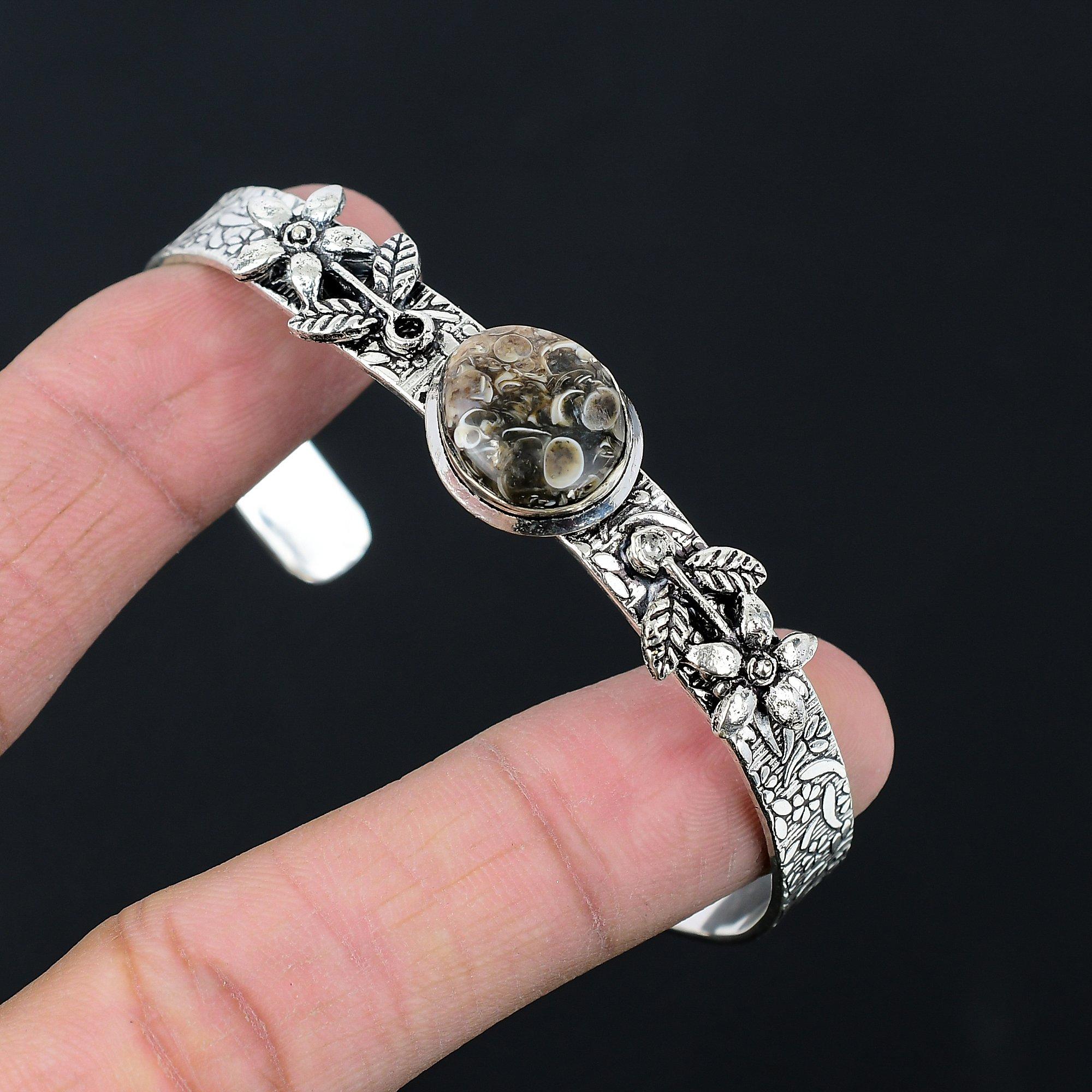 

Овальный агат Туррителла Драгоценный камень Стерлинговое серебро Арт-деко Цветочный браслет-бенгл Adjustable