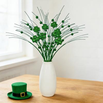 St. St. Patrick's Day Künstlicher Klee-Stecker Blume Simulierte Klee-Stange Floraler Stecker Künstliche Blumenanordnung Tischmittelstück Festival Party